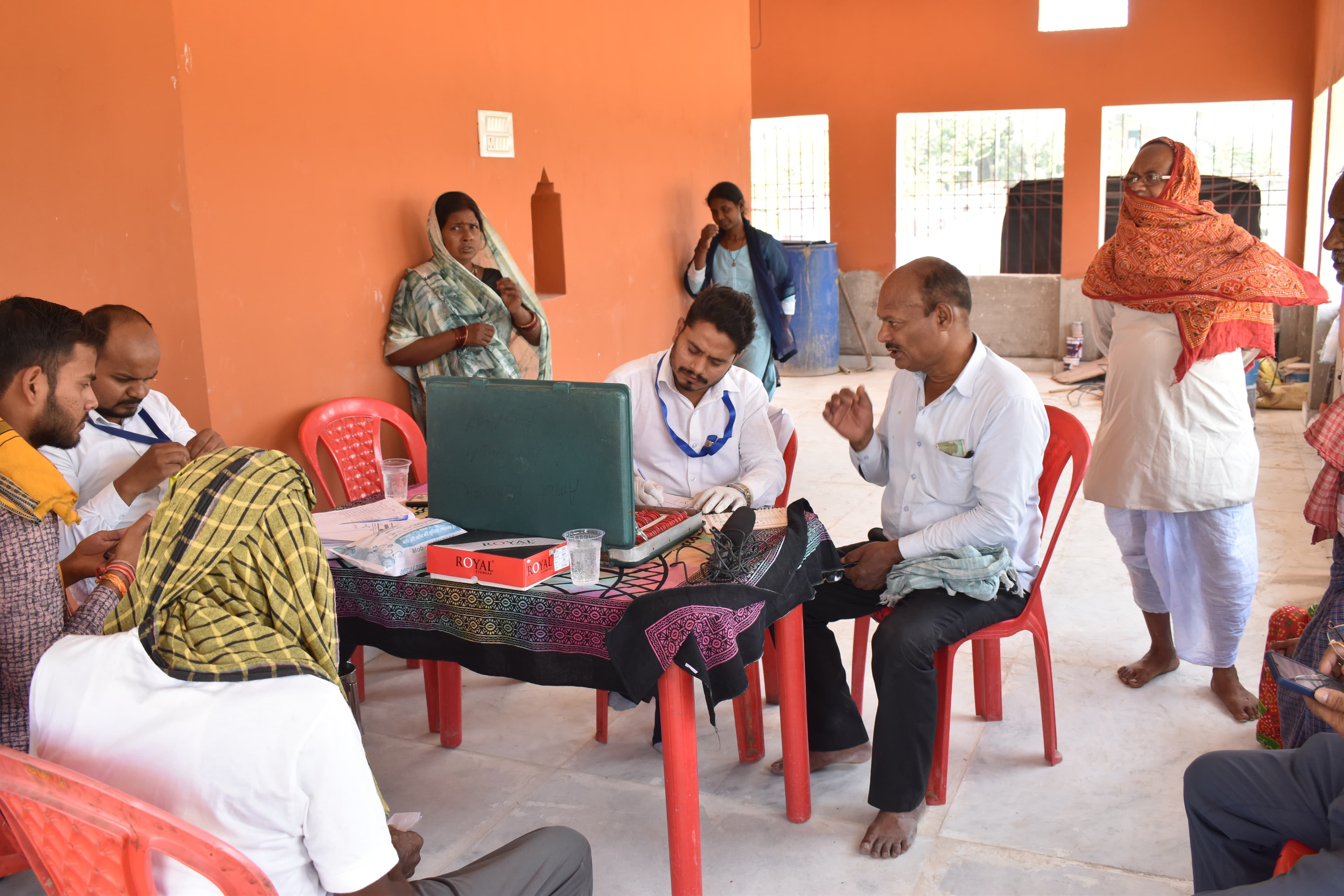 Free pharmacy distribution counter